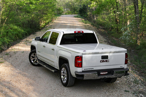 UnderCover 2018 GMC Sierra 1500 (19 Limited) 5.8ft Lux Bed Cover - Glory Red - UC1136L-GPJ