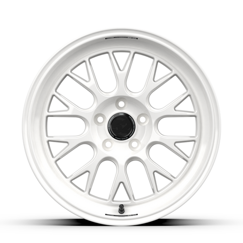 fifteen52 Holeshot RSR 18x9.5 5x114.3 38mm ET 73.1mm Center Bore Rally White - RSHRW-89554+38