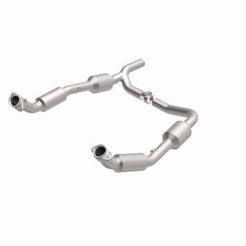 MagnaFlow Direct Fit Catalytic Converter OEM 07-08 Ford E-150 - 5582640
