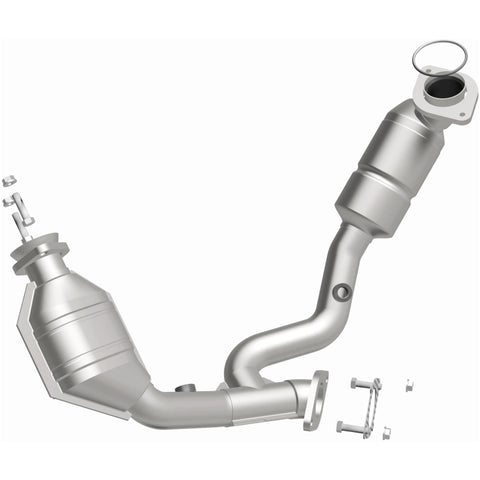 MagnaFlow Direct Fit Catalytic Converter 00-03 Ford Taurus 3.0L - 51466