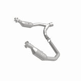 MagnaFlow Direct Fit Catalytic Converter 06-07 Ram 1500 4.7L Underbody - 52291