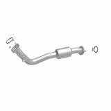 MagnaFlow Direct Fit Catalytic Converter 13-15 RAV4 2.5 Underbody - 52543