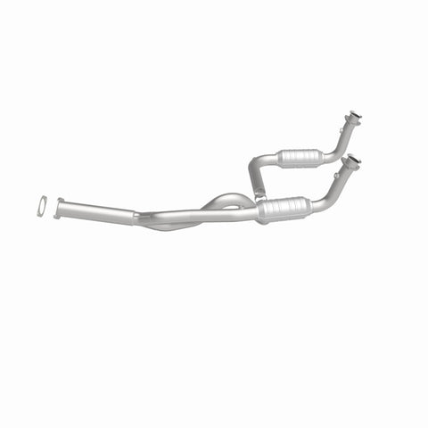 MagnaFlow Conv DF 2000 Chevrolet/GMC Express/Savana 1500/2500 5.7L to 8500 GVW - 23073