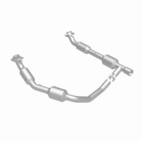 MagnaFlow Direct Fit Catalytic Converter 05-06 Ford E-350 Super Duty 5.4L - 5481439