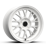 fifteen52 Holeshot RSR 18x9.5 5x114.3 38mm ET 73.1mm Center Bore Rally White - RSHRW-89554+38