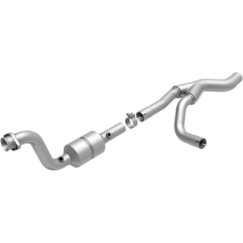 MagnaFlow Direct Fit Catalytic Converter 04-06 Dodge Durango 5.7L Passenger Side - 49499