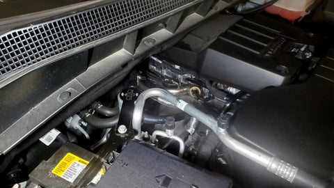 J&amp;L 19-23 Chevy Silverado/GMC Sierra 1500 2.7L Passenger Side Oil Separator 3.0 - Clear Anodized - 3093P-C