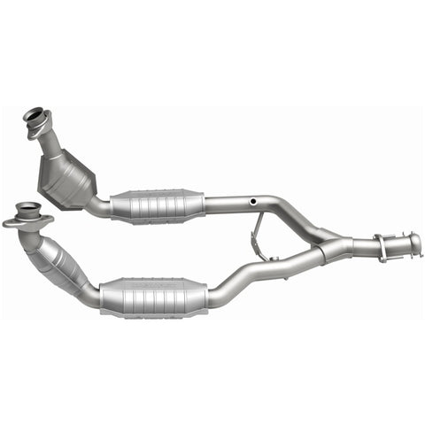 MagnaFlow Direct Fit Catalytic Converter 96-98 Ford Mustang 3.8L - 444064