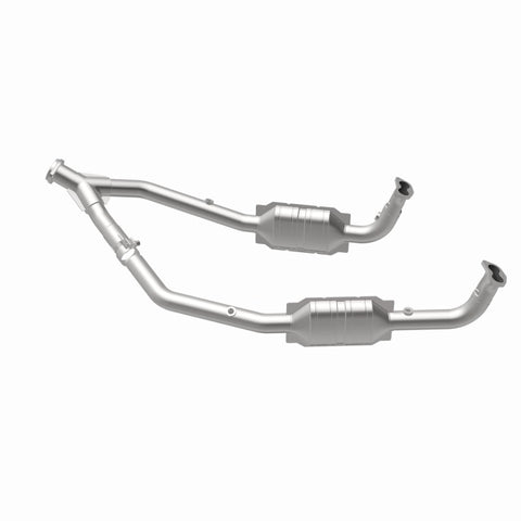 MagnaFlow Direct Fit Catalytic Converter 99-04 LR Discovery V8 OEM - 49720