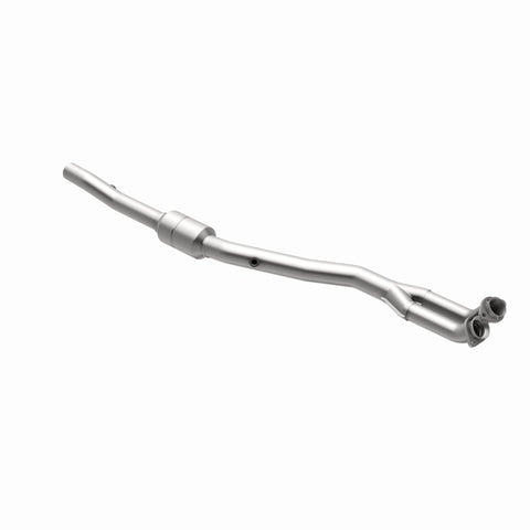 MagnaFlow Direct Fit Catalytic Converter 96-97 BMW 840 4.4L Driver Side - 24130