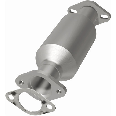 MagnaFlow Direct Fit Catalytic Converter California Grade 87-90 Mitsubishi Van 2.4L - 3391240