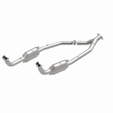 MagnaFlow Direct Fit Catalytic Converter 99-04 LR Discovery V8 OEM - 49720