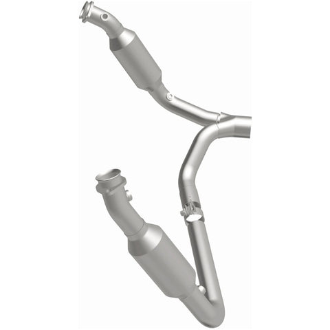 MagnaFlow 2006 Dodge Ram 1500 5.7L Direct Fit Catalytic Converter - 4651711