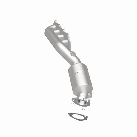MagnaFlow Direct Fit Catalytic Converter 02-04 Volkswagen Passat 4.0L - 452799