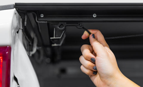 Access LOMAX Tri-Fold Cover 2020 Jeep Gladiator 5ft Box Black Matte - B1070019