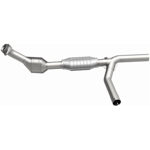MagnaFlow Direct Fit Catalytic Converter 97-99 Ford Vans 4.6L - 447110