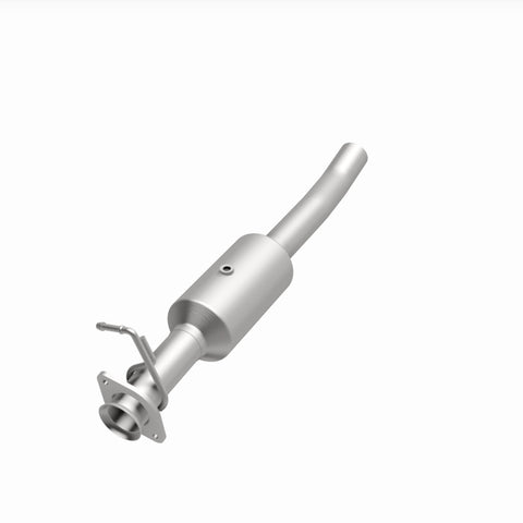 MagnaFlow 16-19 Ford F-650 V10 6.8L Underbody Direct Fit Catalytic Converter - 280445