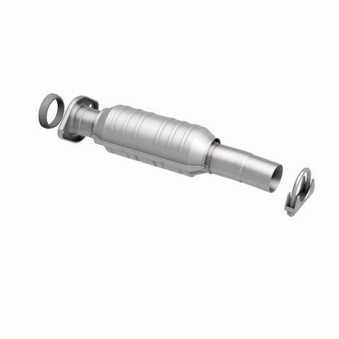 MagnaFlow Direct Fit Catalytic Converter 04-06 Toyota Sienna 3.3L AWD Rear - 24158
