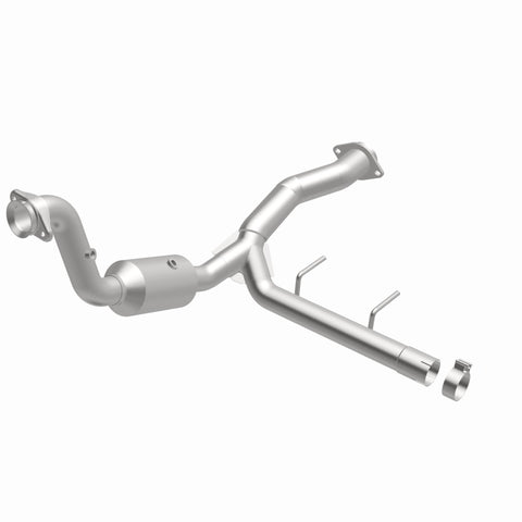 MagnaFlow Direct Fit Catalytic Converter 15-17 Ford F150 V6 2.7L OEM Underbody - 21-471