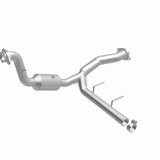 MagnaFlow Direct Fit Catalytic Converter 15-17 Ford F150 V6 2.7L OEM Underbody - 21-471