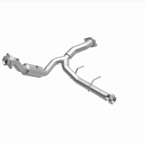 MagnaFlow Direct Fit Catalytic Converter 15-17 Ford Expedition V6 3.5 OEM Underbody - 21-528