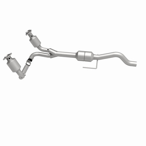 MagnaFlow Direct Fit Catalytic Converter 00-03 Dodge Durango 4.7L - 51338