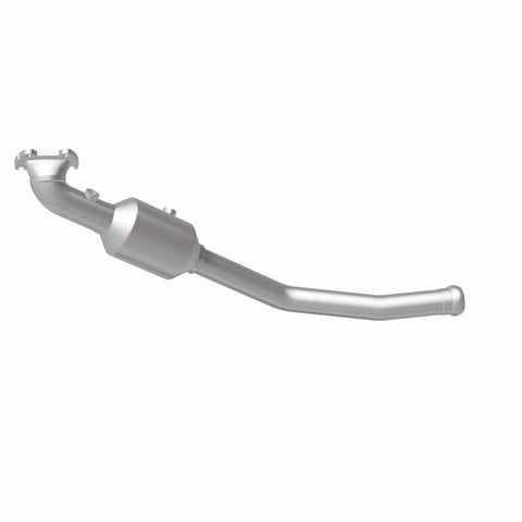 Magnaflow 13-15 Dodge Durango V6 3.6L OEM Grade / EPA Compliant Direct-Fit Catalytic Converter - 21-250