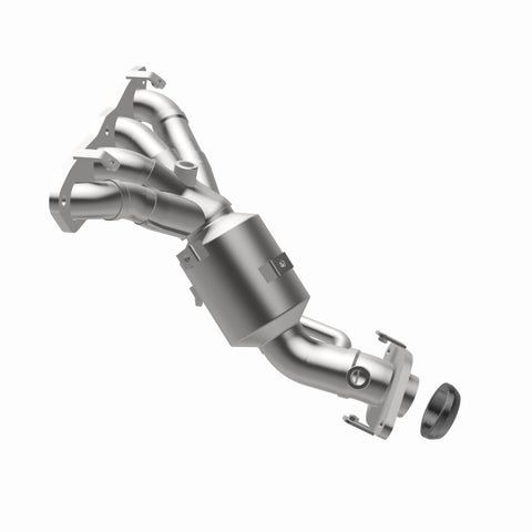 MagnaFlow OEM Grade 12-17 Toyota Prius C Federal / EPA Compliant Manifold Catalytic Converter - 52441