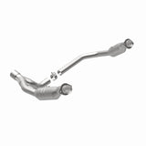 MagnaFlow Direct Fit Catalytic Converter 06-07 Ram 1500 4.7L Underbody - 52291
