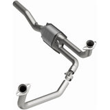 MagnaFlow Direct Fit Catalytic Converter 96-97 Dodge B1500/B2500/B3500 V8 Underbody - 4451296