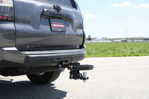 Gen-Y 2.5in Shank 3/4in Pin Holes Only Compatible w/32K Mega-Duty 500lb Capacity Serrated Hitch Step - GH-0160