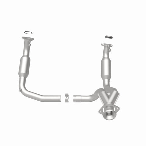 MagnaFlow Conv DF 2007-2008 Cadillac Escalade 6.2L - 5451631