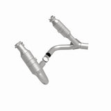 MagnaFlow Direct Fit Catalytic Converter 2008 Chrysler Aspen 4.7L/Dodge Durango 4.7L 2WD - 49638