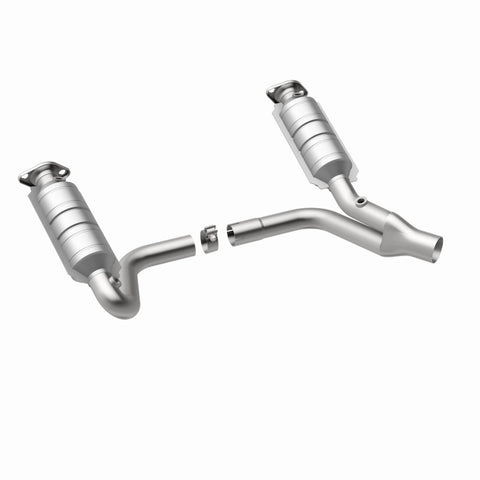MagnaFlow Direct Fit Catalytic Converter RAIDER- 2006 8 4.7L OEM - 49463