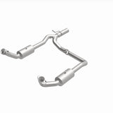 MagnaFlow 09-13 Ford E-350 Super Duty V10 6.8 OEM Underbody Direct Fit Catalytic Converter - 21-599