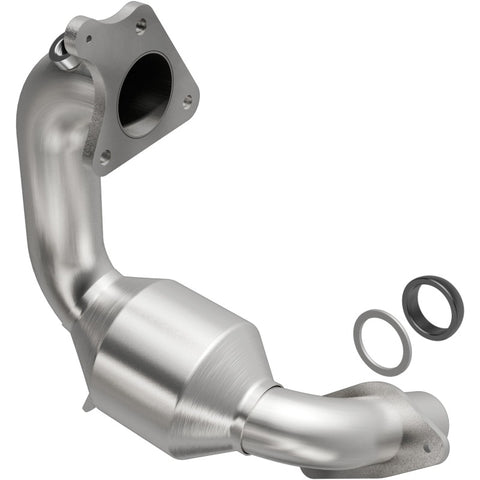 MagnaFlow Direct Fit Catalytic Converter 2011-2015 Juke L4 1.6 OEM Underbody - 52438