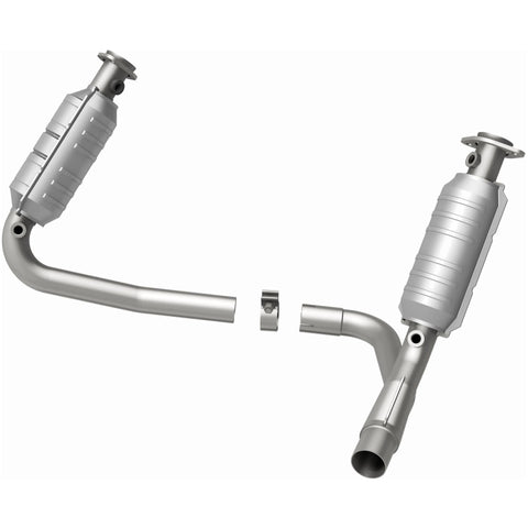MagnaFlow Direct Fit Catalytic Conv 05-06 Dodge Dakota/2006 Mitsubishi Raider 3.7L Y-Pipe Assembly - 49462