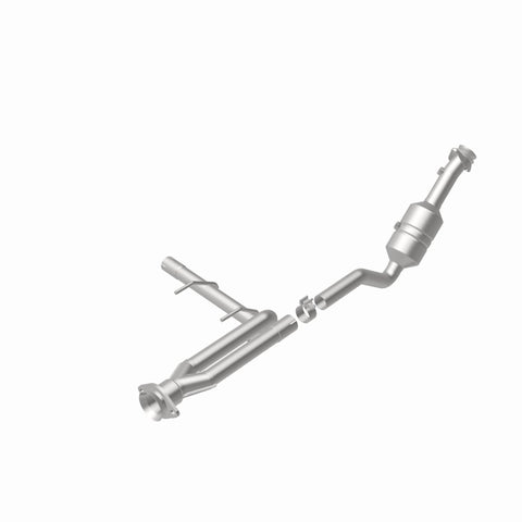 MagnaFlow Direct Fit Catalytic Converter 2011-2014 F-150 3.7L Underbody - 52156