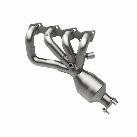 MagnaFlow Direct Fit Catalytic Converter 98-99 Nissan Frontier 2.4L - 452028