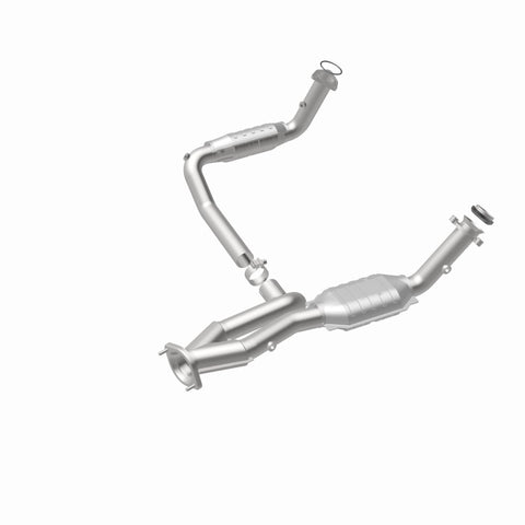 MagnaFlow DF Cat. Conv 02-06 Cadillac Truck. 8 5.3L Dual Conv. Y-Pipe Assy 2wd/Chevy Truck 99-07 - 51097
