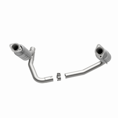 MagnaFlow Direct Fit Catalytic Conv 05-06 Dodge Dakota/2006 Mitsubishi Raider 3.7L Y-Pipe Assembly - 49462