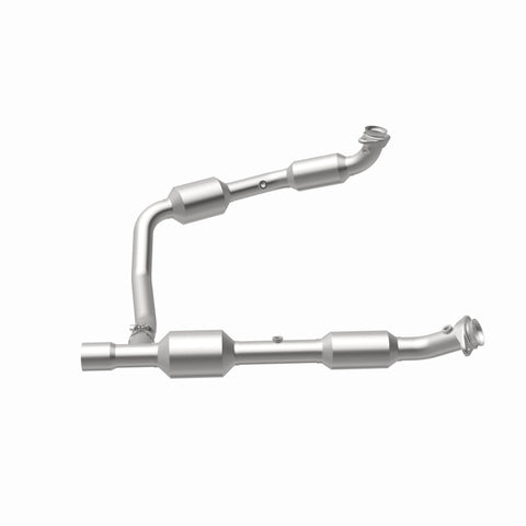 MagnaFlow Direct Fit Catalytic Converter 05-06 Ford E-350 Super Duty 5.4L - 5481439
