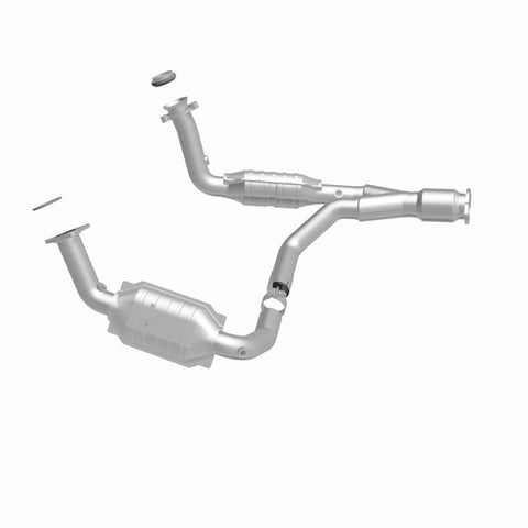 MagnaFlow Direct Fit Catalytic Converter 06-09 TB/Envoy 5.3/6.0 OEM - 49650