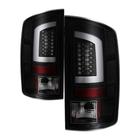Spyder 02-06 Dodge Ram 1500 V3 Light Bar LED Tail Light - Blk Smoke (ALT-YD-DRAM02V3-LBLED-BSM) - 5084125
