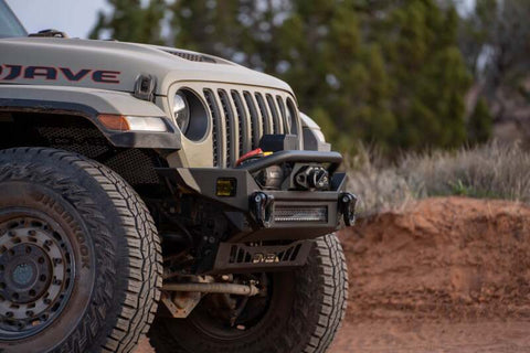 DV8 Offroad 18-23 Jeep Wrangler JL / 20-23 Jeep Gladiator JT FS-7 Mid-Width Winch Front Bumper - FBJL-07