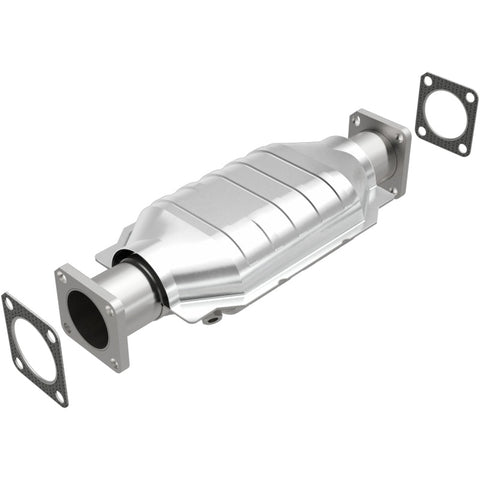 MagnaFlow Direct Fit Catalytic Converter Chevrolet-Isuzu 82 8 - 23652