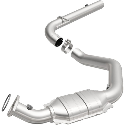 MagnaFlow Direct Fit Catalytic Converter 07-08 Express 2500 4.8L Driver Side - 51525