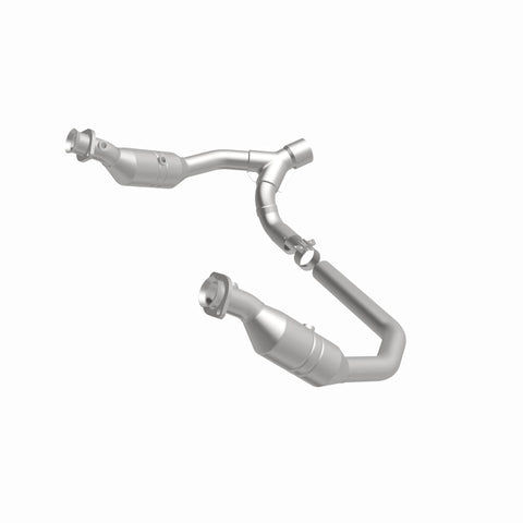 MagnaFlow Direct Fit Catalytic Converter 06-07 Ram 1500 4.7L Underbody - 52291