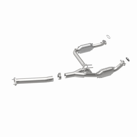 MagnaFlow Direct Fit Catalytic Converter 03- Chevy Express 4.3L/5.4L - 24081