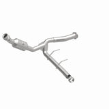 MagnaFlow 11-14 Ford F-150 5.0L Direct Fit CARB Compliant Left Catalytic Converter - 5551139